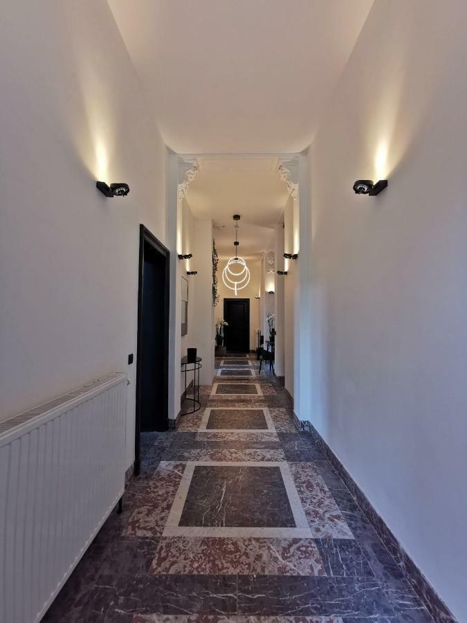 The Wise House Hotel Hastiere-par-dela ภายนอก รูปภาพ