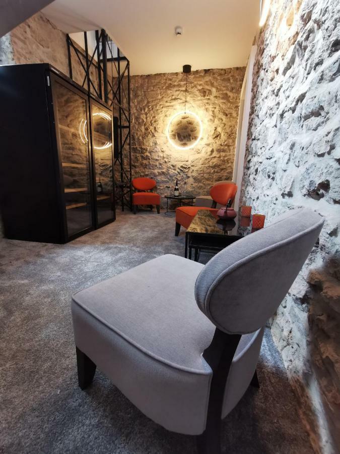 The Wise House Hotel Hastiere-par-dela ภายนอก รูปภาพ