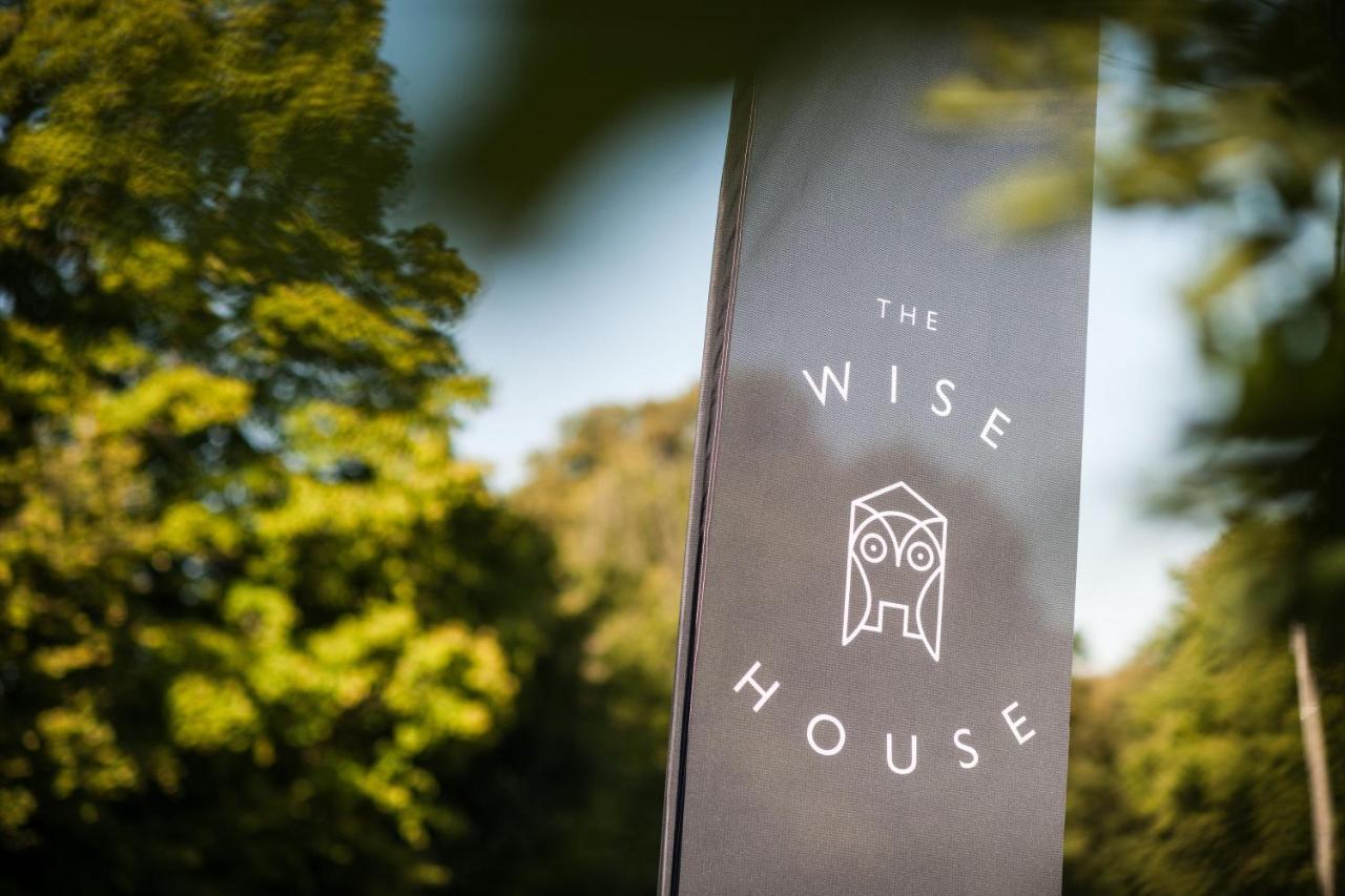 The Wise House Hotel Hastiere-par-dela ภายนอก รูปภาพ