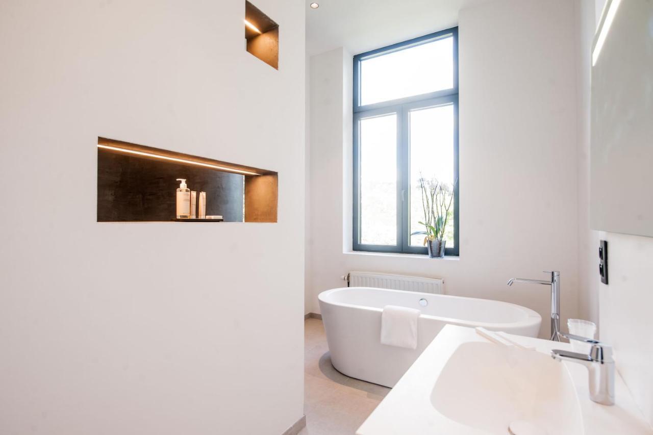 The Wise House Hotel Hastiere-par-dela ภายนอก รูปภาพ